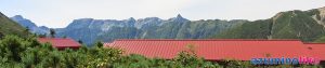 2017/9/4【常念小屋から見る槍ヶ岳】常念岳登山で途中の常念小屋から見た槍ケ岳は圧倒的で、疲れが癒されました。