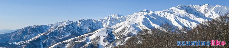 2021/2/1【白馬岩岳スキー場】朝の最低気温はマイナス１２℃、晴天と無風で絶好調です。正面に見えるは八方尾根スキー場。