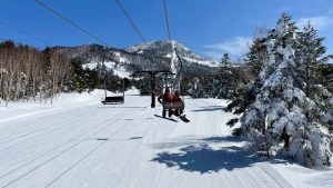 無風快晴の中、横手山を目指します。