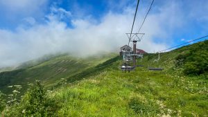 グラートリフトで登山口へ